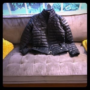 Mountain Hardwear light down jacket w/ embroidery